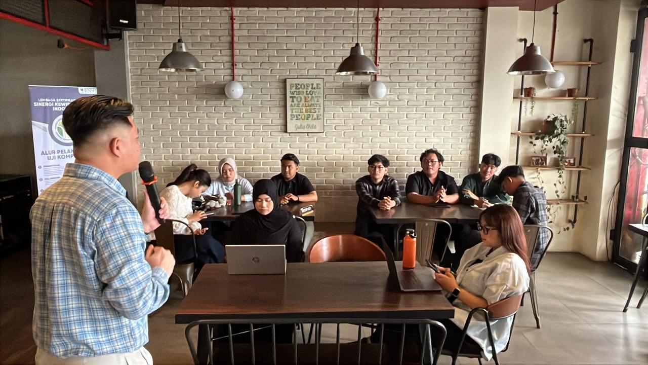 Pelatihan Komunikasi Profesional